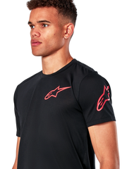 SHOULDERED PERFORMANCE SS TEE